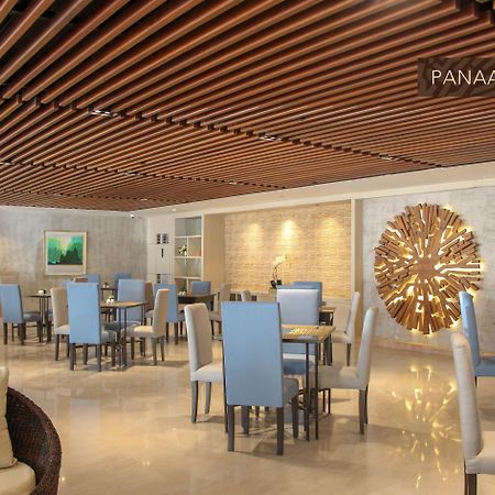 Acacia Hotel Bacolod Extérieur photo
