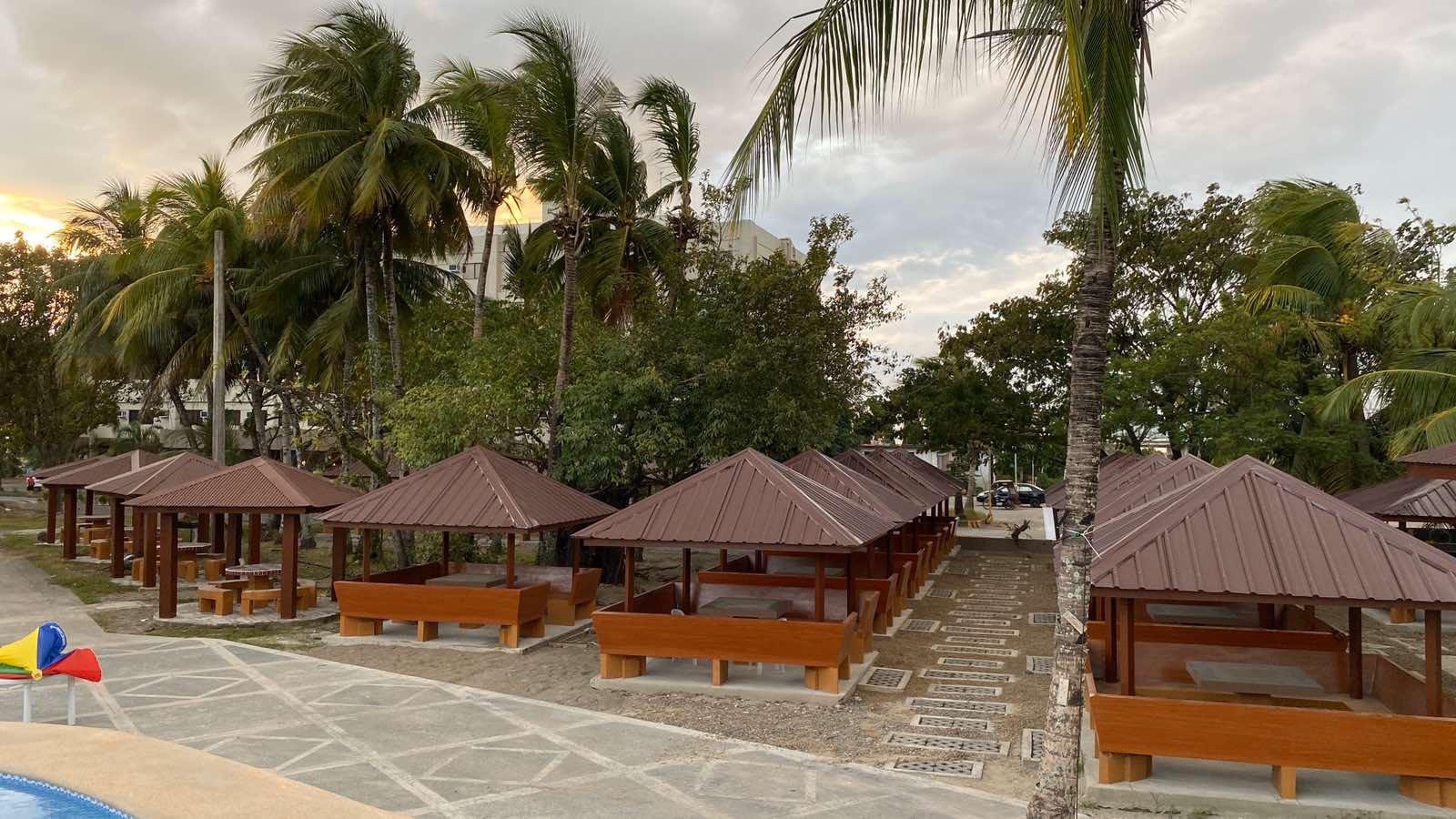 Acacia Hotel Bacolod Extérieur photo