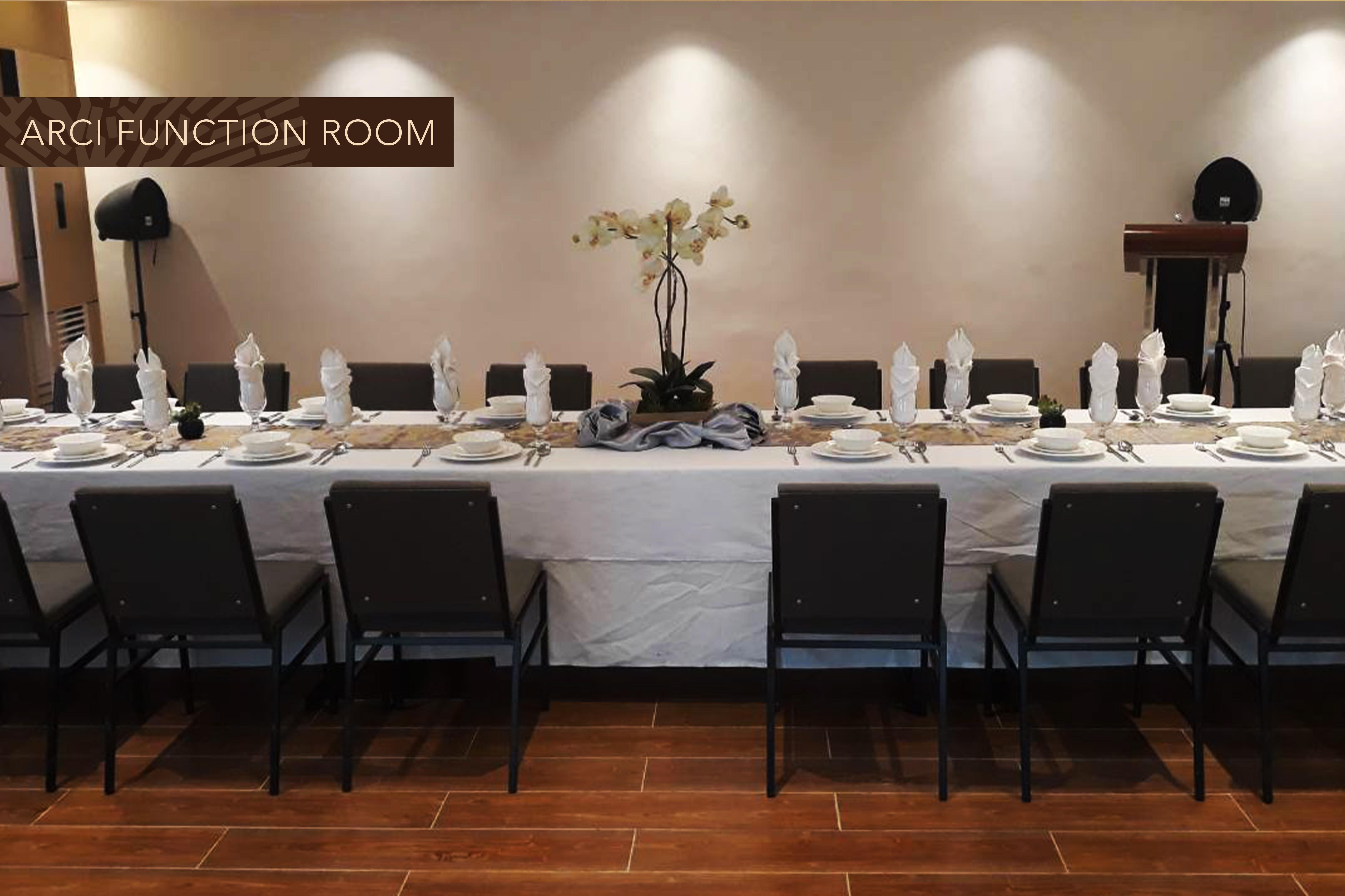 Acacia Hotel Bacolod Extérieur photo