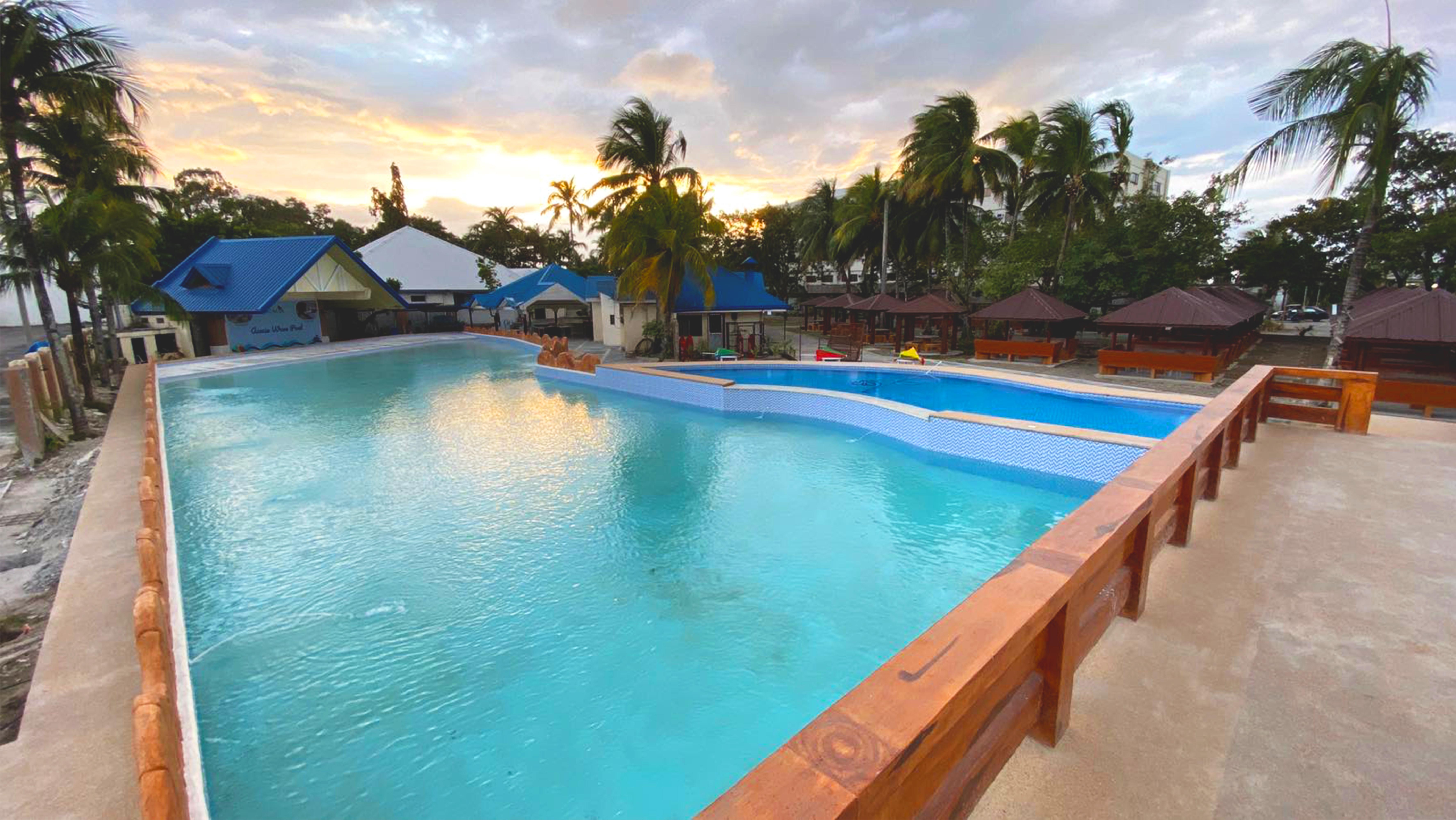 Acacia Hotel Bacolod Extérieur photo