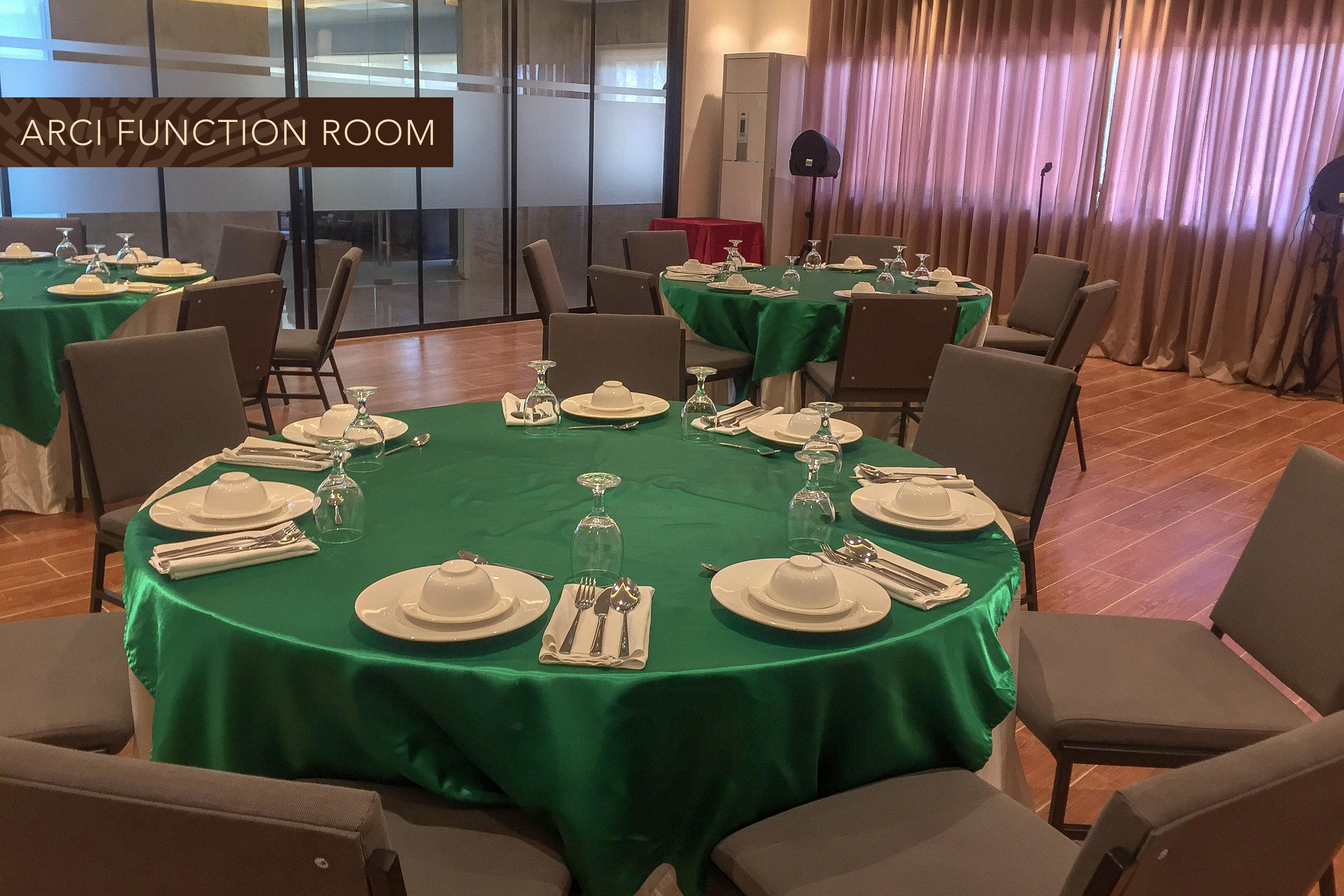 Acacia Hotel Bacolod Extérieur photo