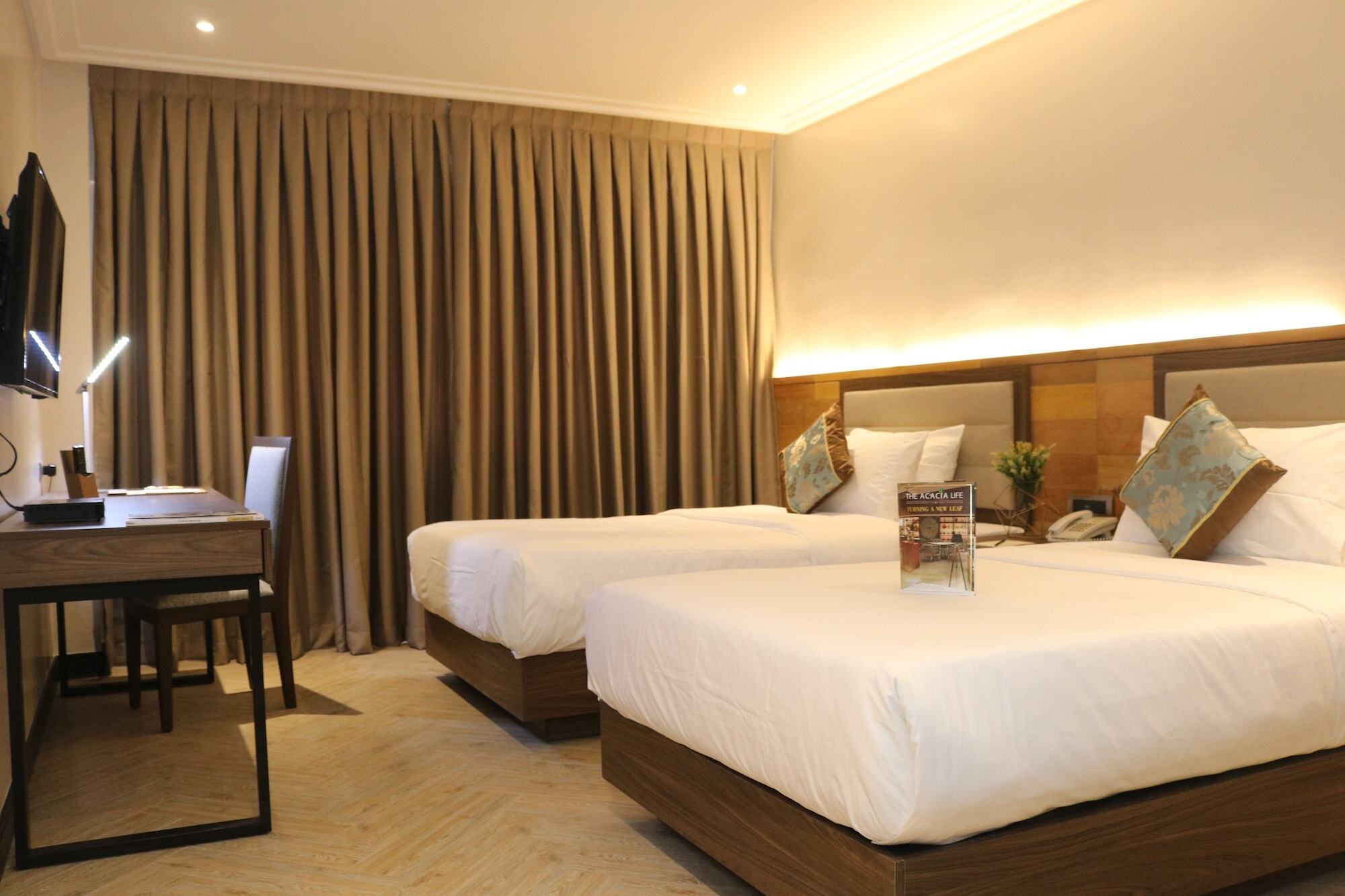Acacia Hotel Bacolod Extérieur photo