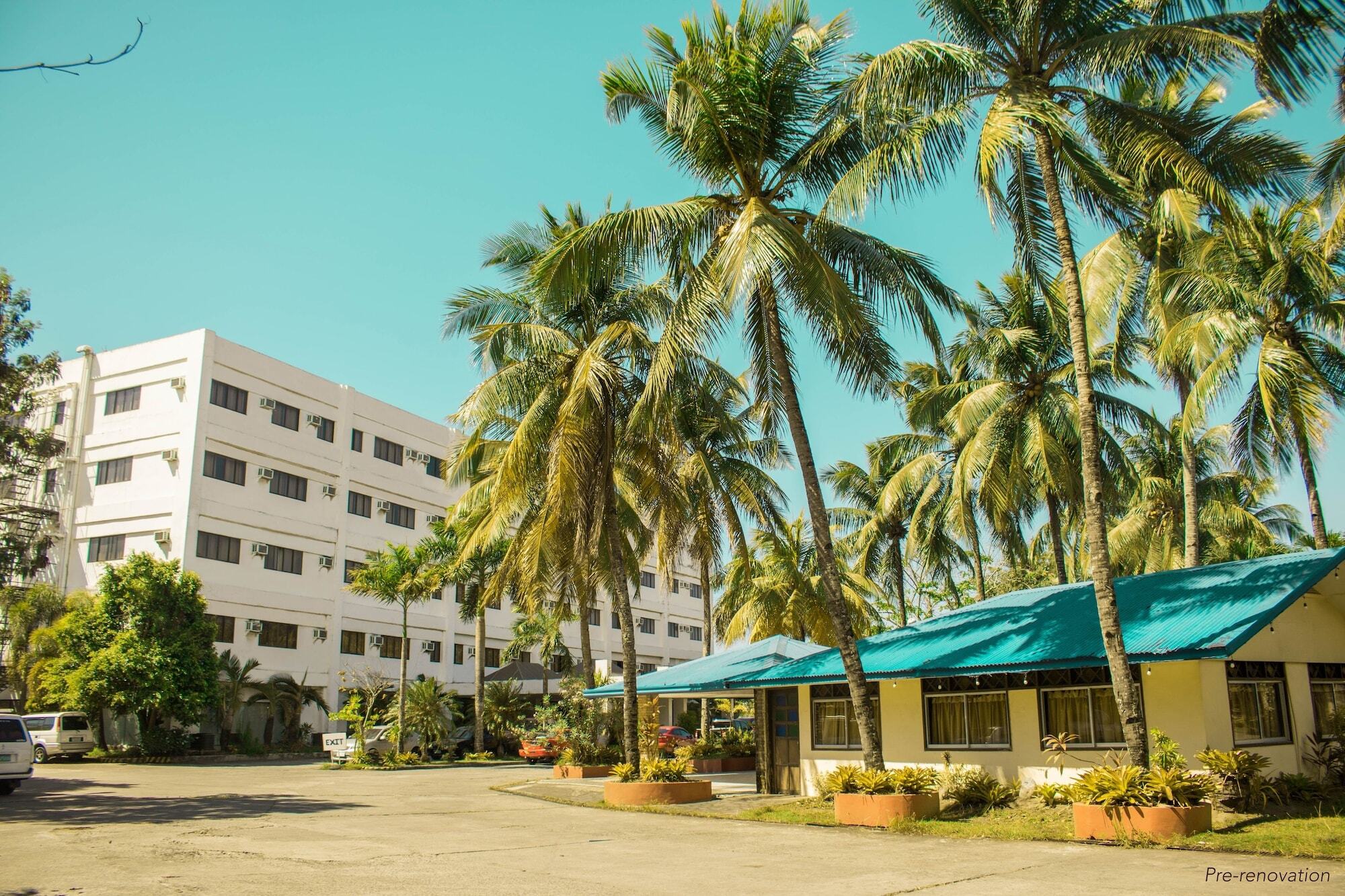 Acacia Hotel Bacolod Extérieur photo
