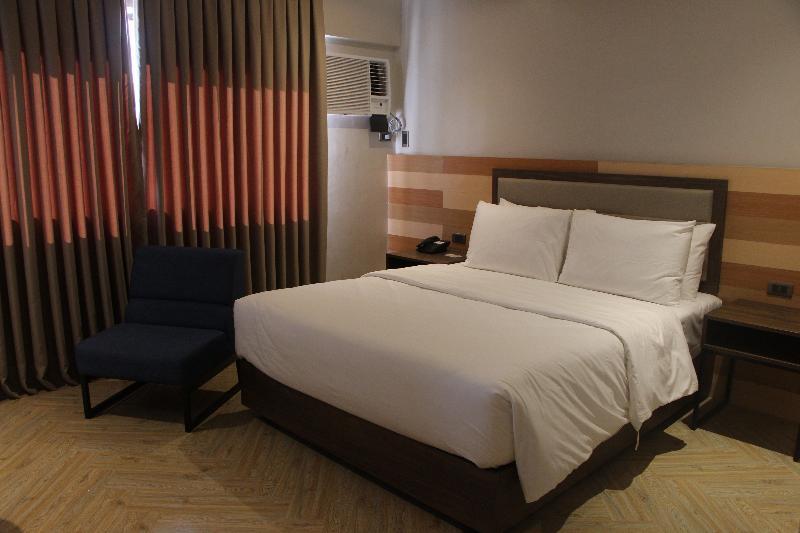 Acacia Hotel Bacolod Extérieur photo